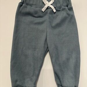 10/20$ Baby Waffle Knit Blue Joggers Size 6-9 months